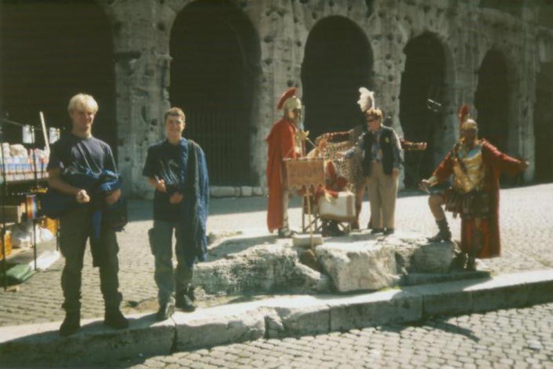 Am Colosseum will jeder seine Lira verdienen