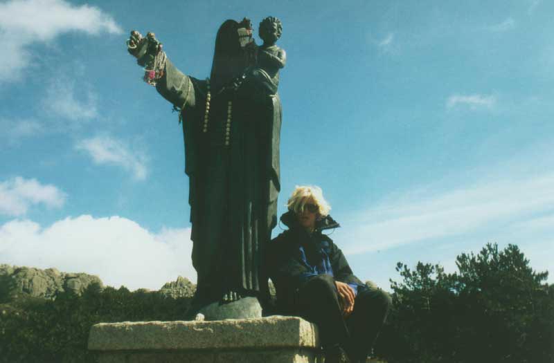 Statue auf dem Limbara-Gipfel
